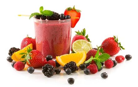 Jus de fruits et baies pour une perte de poids rapide